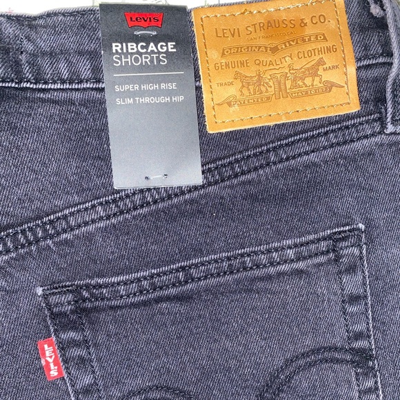 Levi Ribcage shorts size 31 - Picture 2 of 5